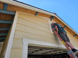 How To Choose The Right Materials for Your Siding Installation in 'Clifton, TN